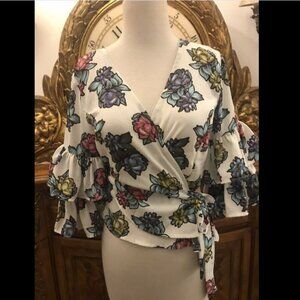 RAMPAGE. Ruffle Top Size Small with Floral Design. Wrap Around w Tie. B10